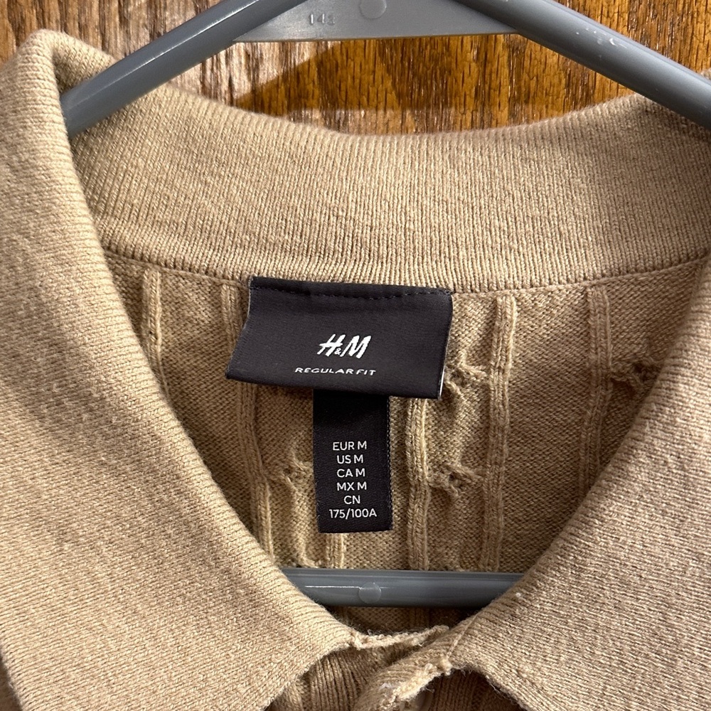 H & M Tan Cable Knit Men's Shirt size medium. - Picture 2 of 8